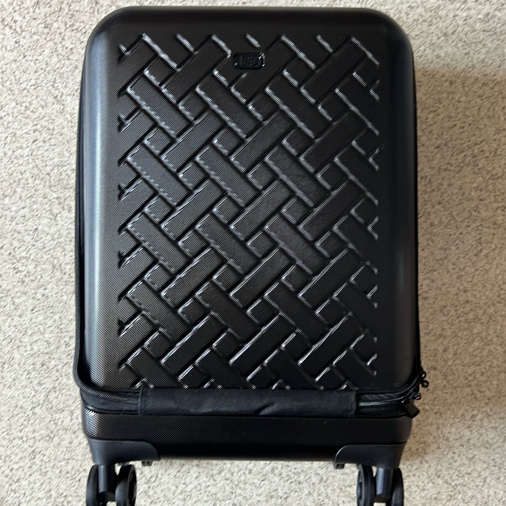 Lug Brand hard shell suit case